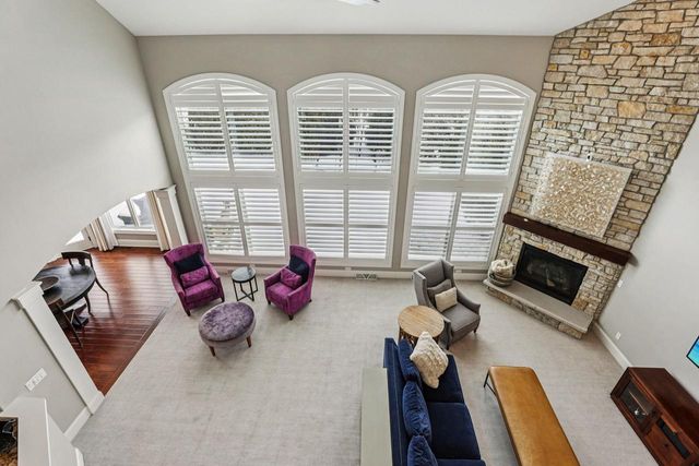 805 Blue Aster Trail, Middleton, WI 53562