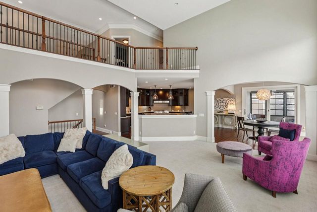 805 Blue Aster Trail, Middleton, WI 53562