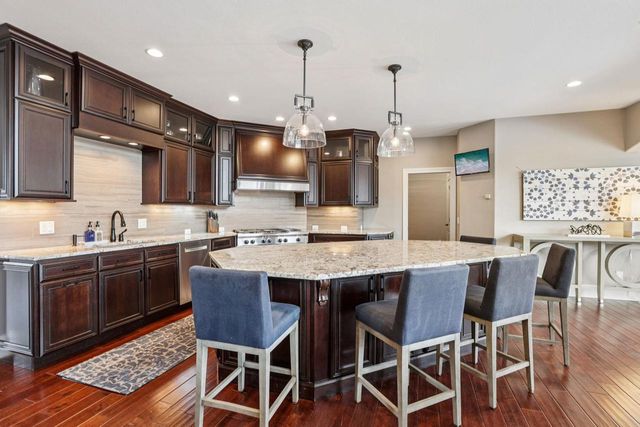 805 Blue Aster Trail, Middleton, WI 53562