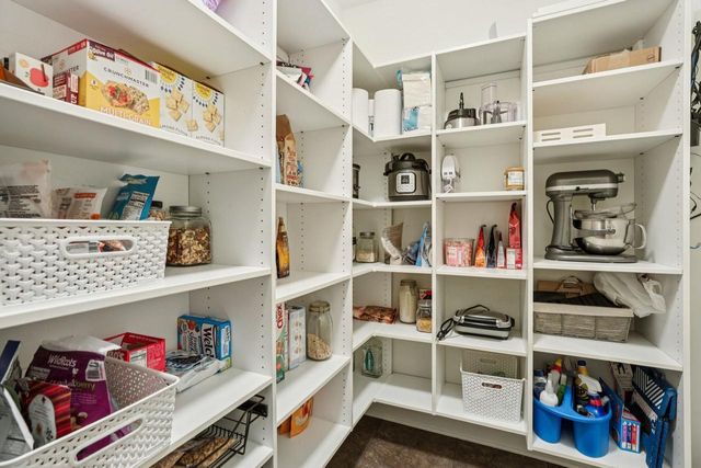 805 Blue Aster Trail, Middleton, WI 53562