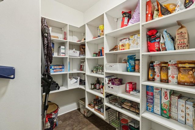 805 Blue Aster Trail, Middleton, WI 53562