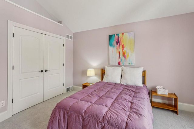 805 Blue Aster Trail, Middleton, WI 53562