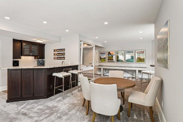 805 Blue Aster Trail, Middleton, WI 53562