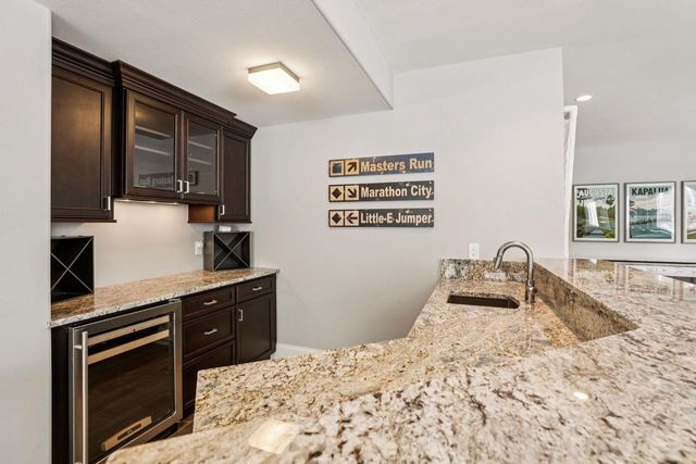 805 Blue Aster Trail, Middleton, WI 53562