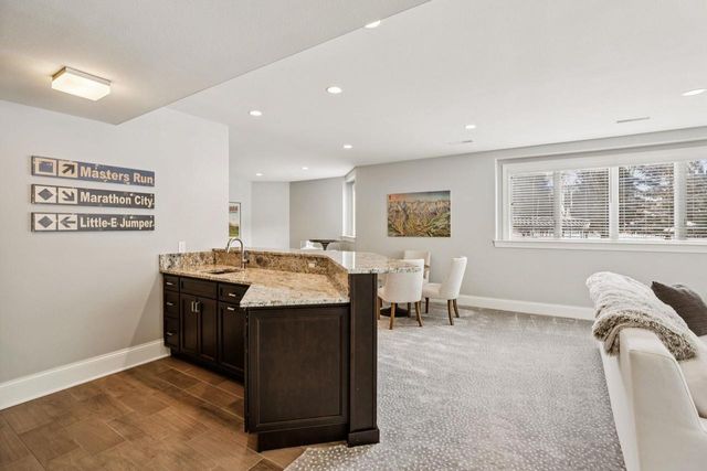 805 Blue Aster Trail, Middleton, WI 53562