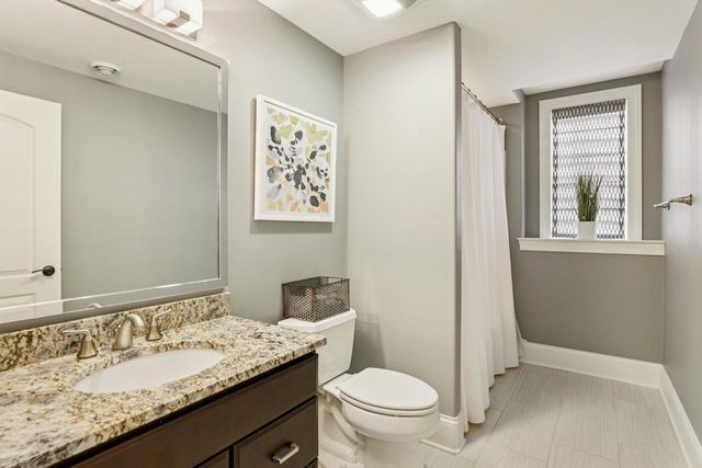 805 Blue Aster Trail, Middleton, WI 53562