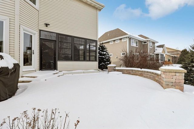 805 Blue Aster Trail, Middleton, WI 53562