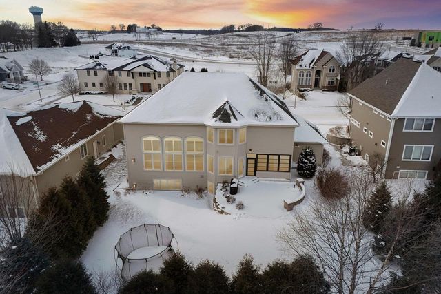 805 Blue Aster Trail, Middleton, WI 53562