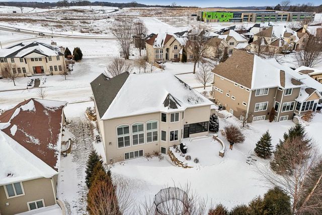 805 Blue Aster Trail, Middleton, WI 53562