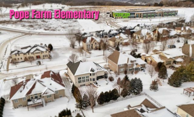 805 Blue Aster Trail, Middleton, WI 53562