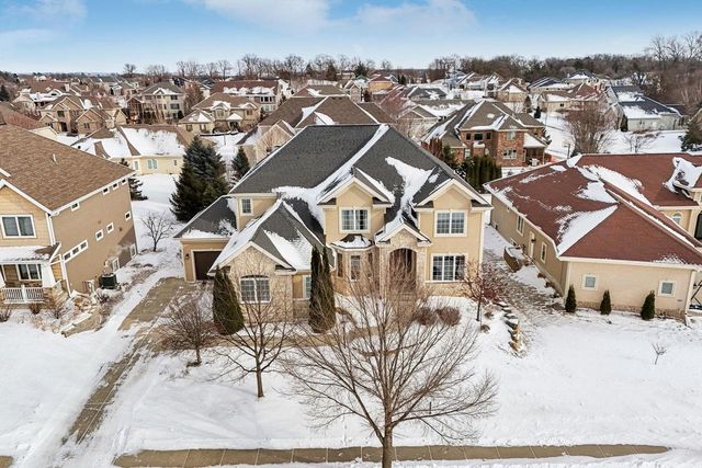 805 Blue Aster Trail, Middleton, WI 53562