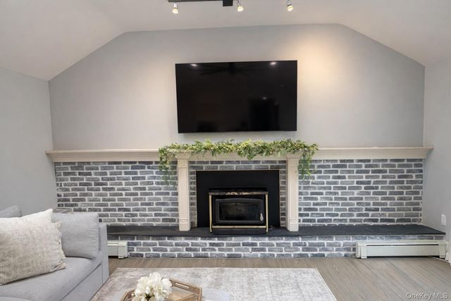 3938 Arthur Avenue N, Seaford, NY 11783