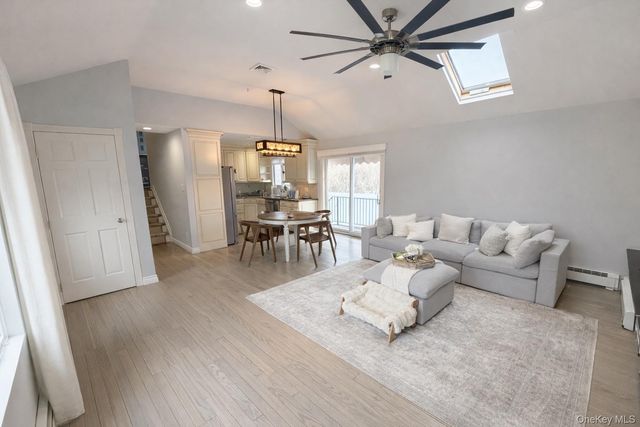 3938 Arthur Avenue N, Seaford, NY 11783