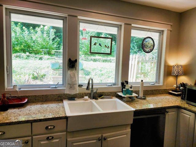 654 Low Gap Road, Lakemont, GA 30552