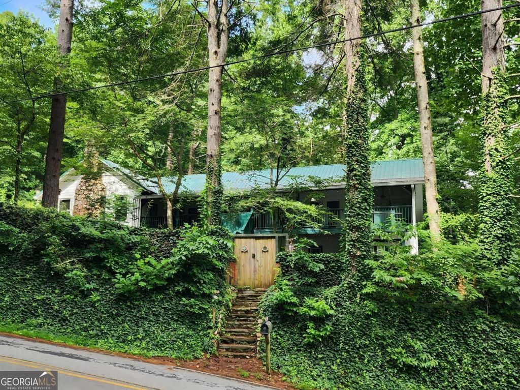 654 Low Gap Road, Lakemont, GA 30552