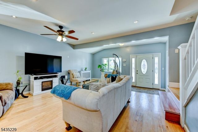 278 Centre St, Nutley Twp., NJ 07110