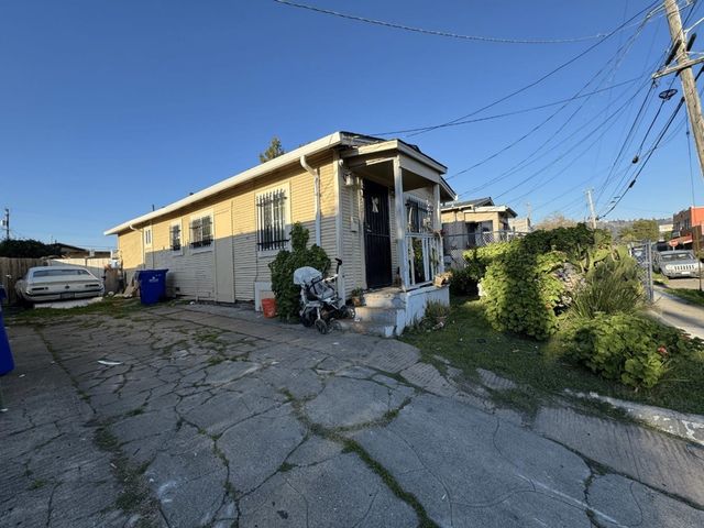 1823 Church St, Oakland, CA 94621
