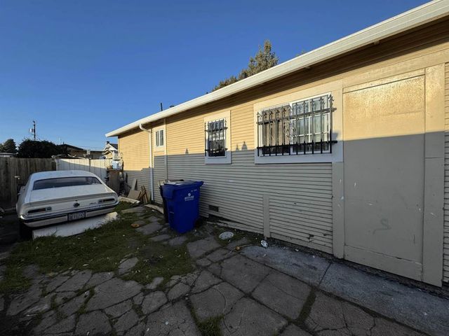 1823 Church St, Oakland, CA 94621