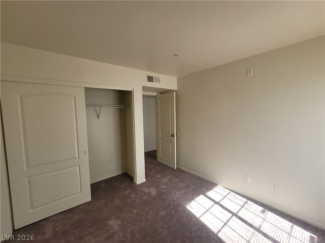 2121 Blue Breeze Drive 102, Las Vegas, NV 89128