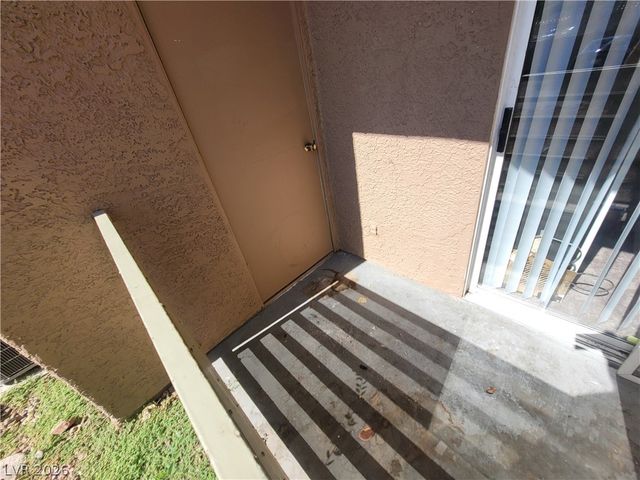 2121 Blue Breeze Drive 102, Las Vegas, NV 89128