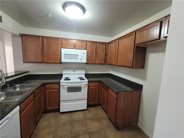 2121 Blue Breeze Drive 102, Las Vegas, NV 89128