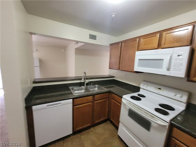 2121 Blue Breeze Drive 102, Las Vegas, NV 89128