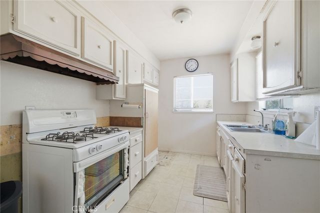 1774 W Niobe, Anaheim, CA 92804