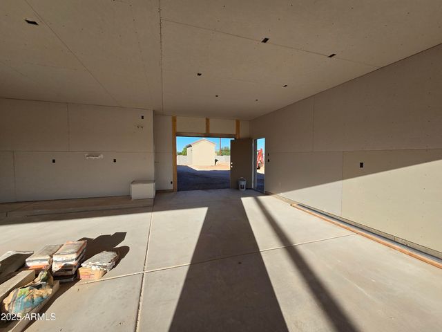 3715 N MATEO Drive, Eloy, AZ 85131
