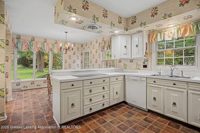 935 Walbridge Drive, East Lansing, MI 48823