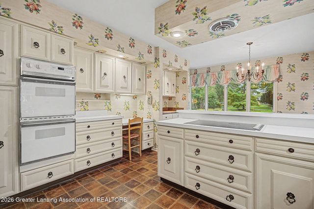 935 Walbridge Drive, East Lansing, MI 48823