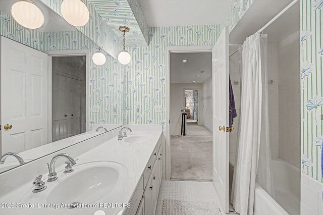 935 Walbridge Drive, East Lansing, MI 48823