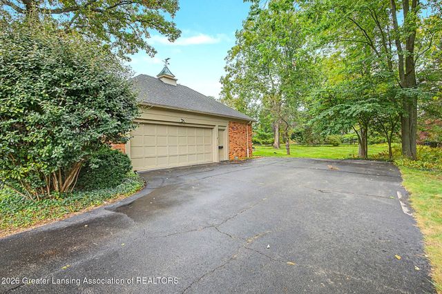 935 Walbridge Drive, East Lansing, MI 48823