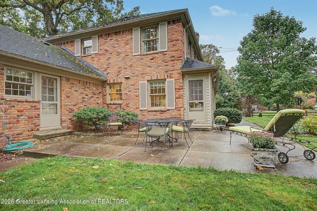 935 Walbridge Drive, East Lansing, MI 48823