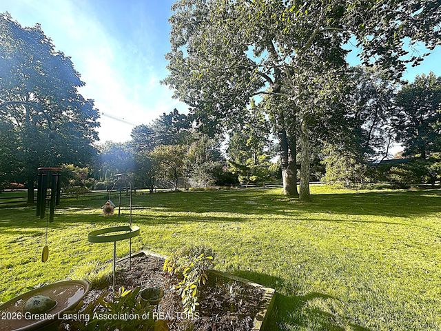 935 Walbridge Drive, East Lansing, MI 48823