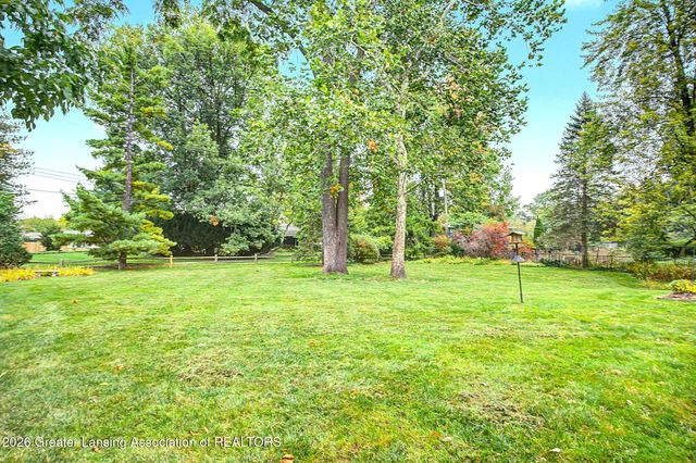 935 Walbridge Drive, East Lansing, MI 48823
