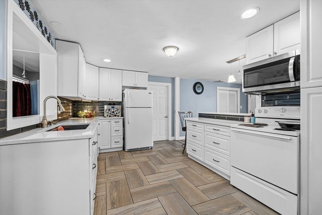 157 Nicholas Rd, Raynham, MA 02767