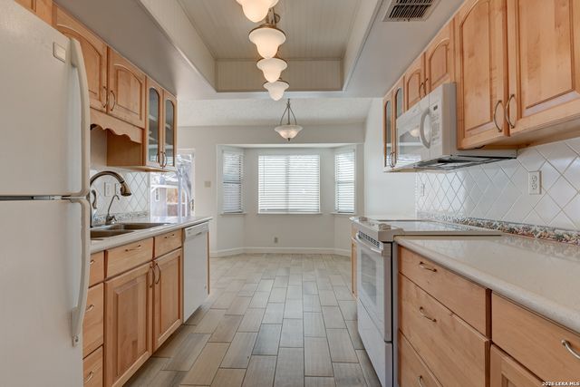 6638 Country Field, San Antonio, TX 78240