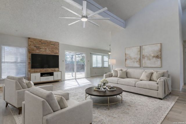 6638 Country Field, San Antonio, TX 78240