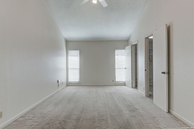 6638 Country Field, San Antonio, TX 78240