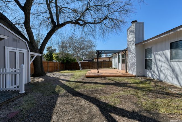 6638 Country Field, San Antonio, TX 78240