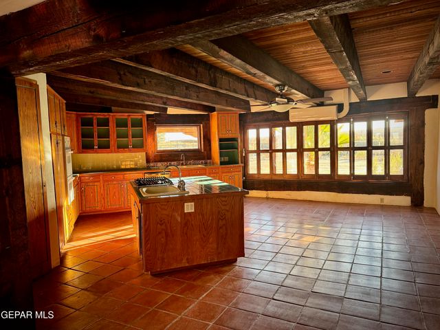 1095 Little Road, Anthony, NM 88021