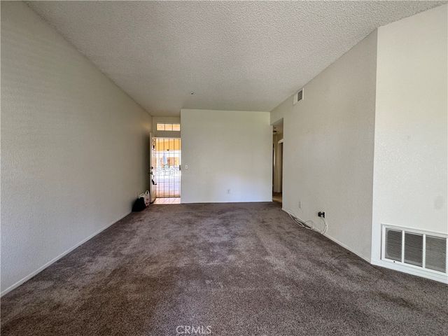 19107 Palo Verde Drive, Apple Valley, CA 92308