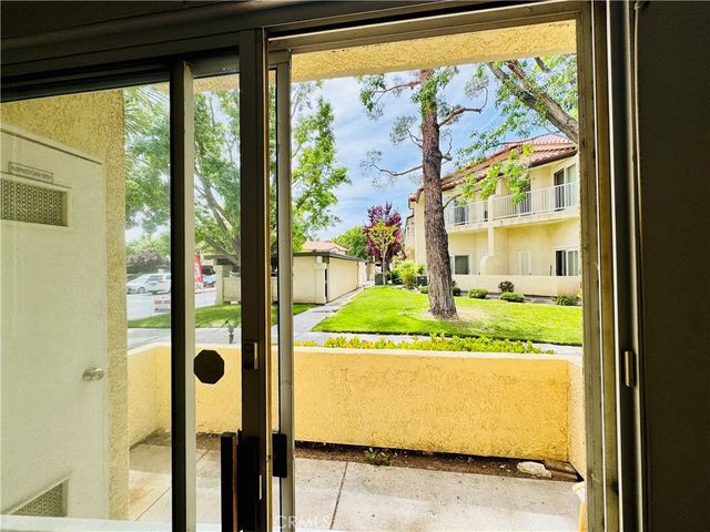 19107 Palo Verde Drive, Apple Valley, CA 92308