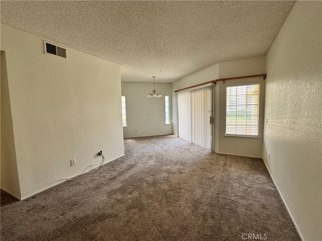 19107 Palo Verde Drive, Apple Valley, CA 92308