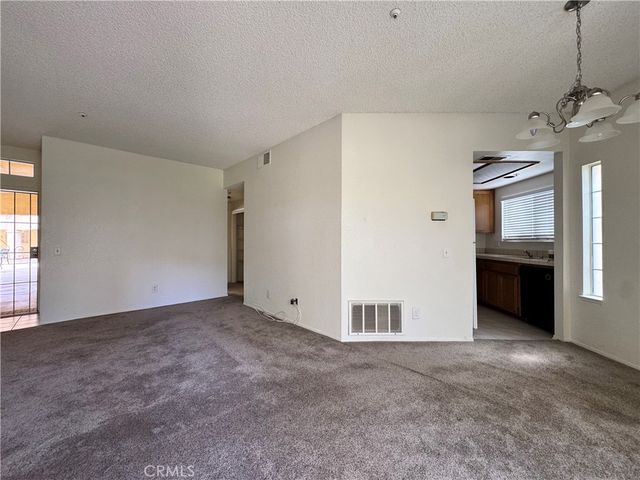 19107 Palo Verde Drive, Apple Valley, CA 92308