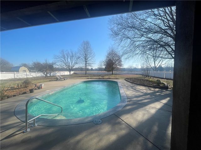 13 Hickory Lane, Clarksville, AR 72830