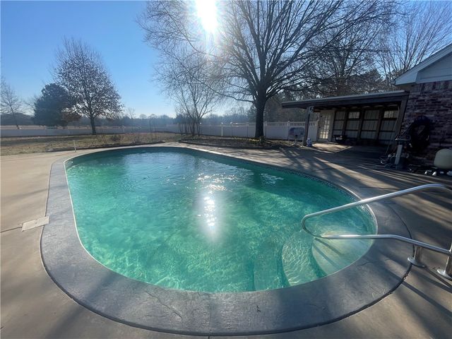 13 Hickory Lane, Clarksville, AR 72830