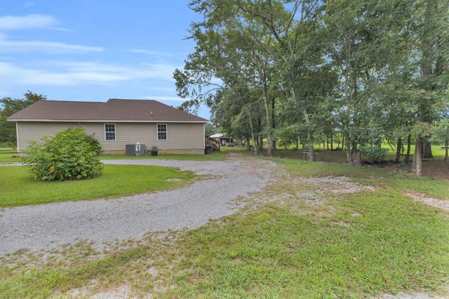 190 Harrison Ln, Shelbyville, TN 37160