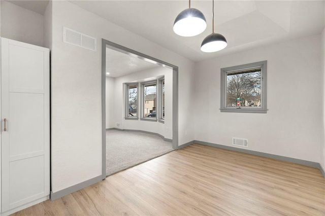 405 NE Grant Court, Lee's Summit, MO 64064