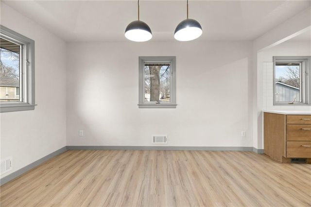 405 NE Grant Court, Lee's Summit, MO 64064